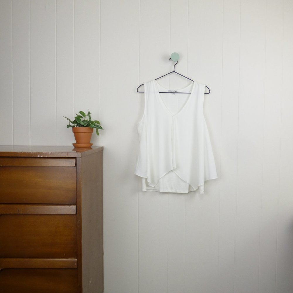 NWOT Green Envelope Flowy White Tank Top